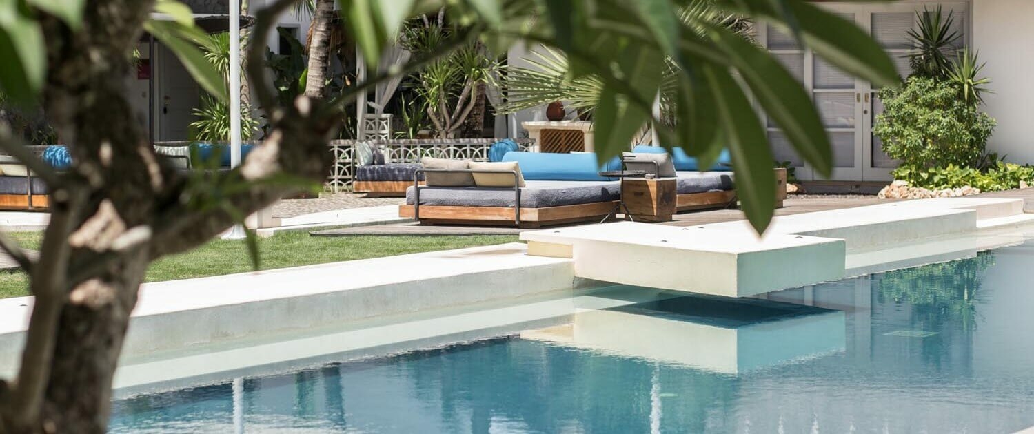 ULU-CLIFFHOUSE-Pool-Area-34-of-43-IMG_1613-1500x630-1